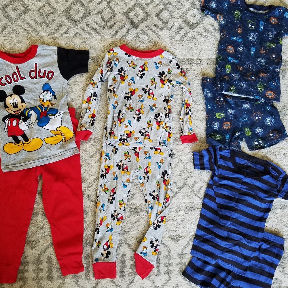 LOT of 6 toddler boys pajamas size 3T